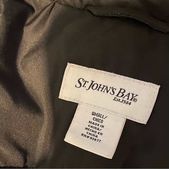 St. John’s Bay Hooded Puff Jacket. GUC Removable hood, warm & cozy - Sz Sm - Picture 9 of 11